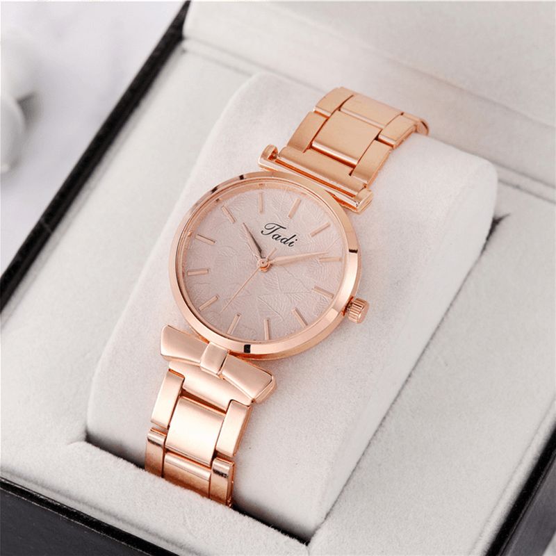 Design Élégant Sans Numéro Cadran Décontracté Montre-bracelet Pour Femme Boîtier En Or Rose Montre À Quartz En Alliage Complet