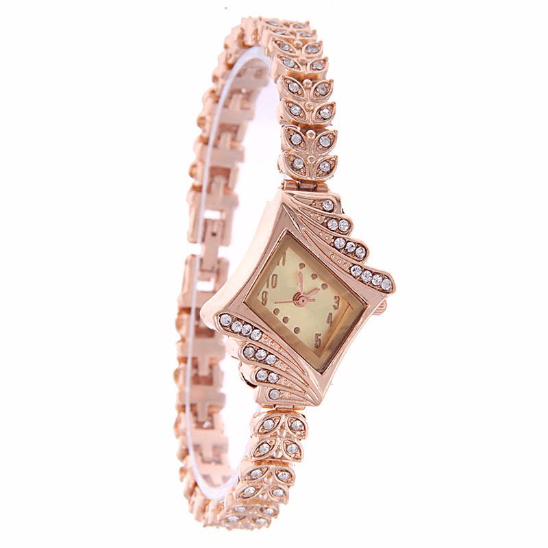 Mode Dames Robe Montre La Forme De Diamant Feuille De Cristal Femmes Bracelet Montre À Quartz