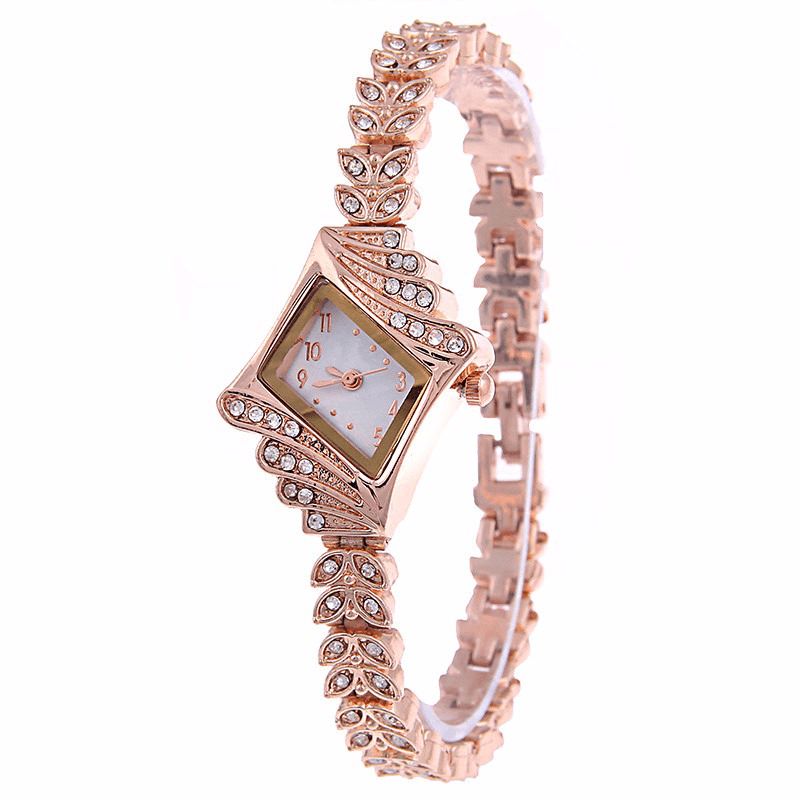 Mode Dames Robe Montre La Forme De Diamant Feuille De Cristal Femmes Bracelet Montre À Quartz