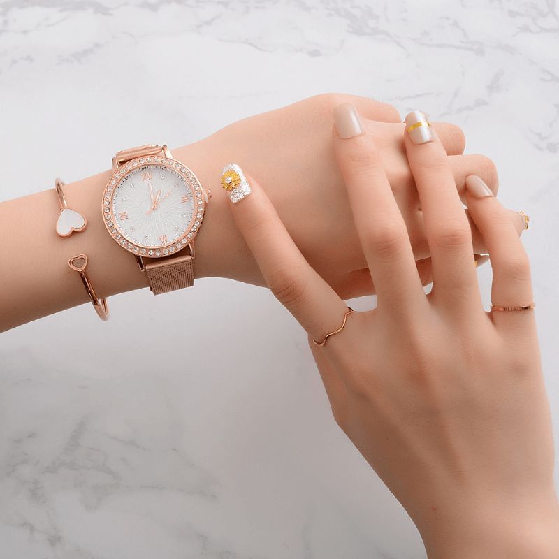 Montre-bracelet Pour Dames En Cristal De Style Décontracté De Montres À Quartz À Bande D'acier Complète