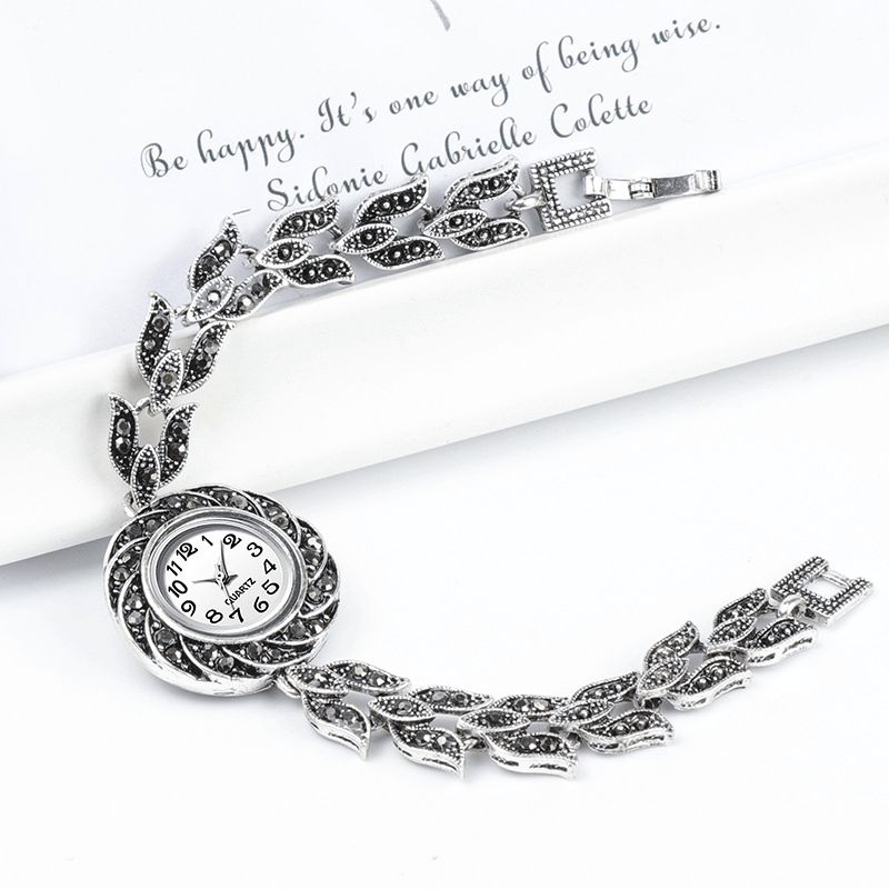 Qingxiya K7 Gris Cristal Femmes Bracelet Montre À La Mode Rétro Style Quartz Montre