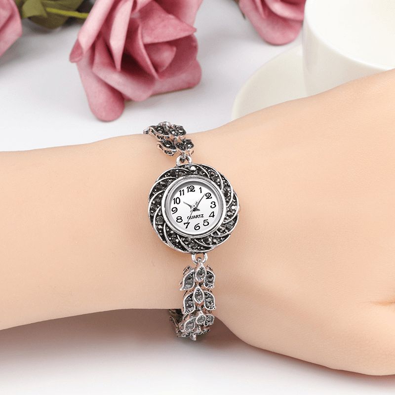 Qingxiya K7 Gris Cristal Femmes Bracelet Montre À La Mode Rétro Style Quartz Montre