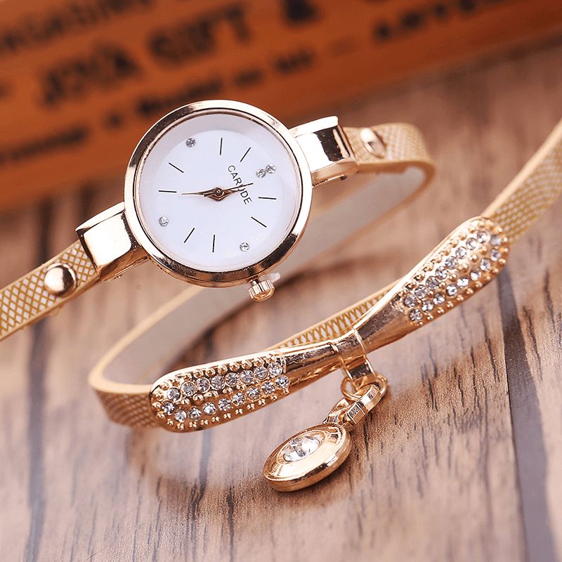 Rétro Pu Strap Multi-couche Lady Montre Métal Géométrique Strass Arc Pendentif Femmes Montre À Quartz