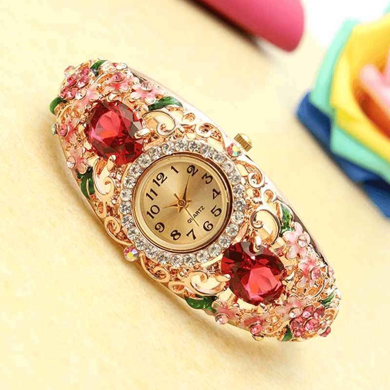 Style Rétro Dames Bracelet Montre Fleur Diamant Montre À Quartz