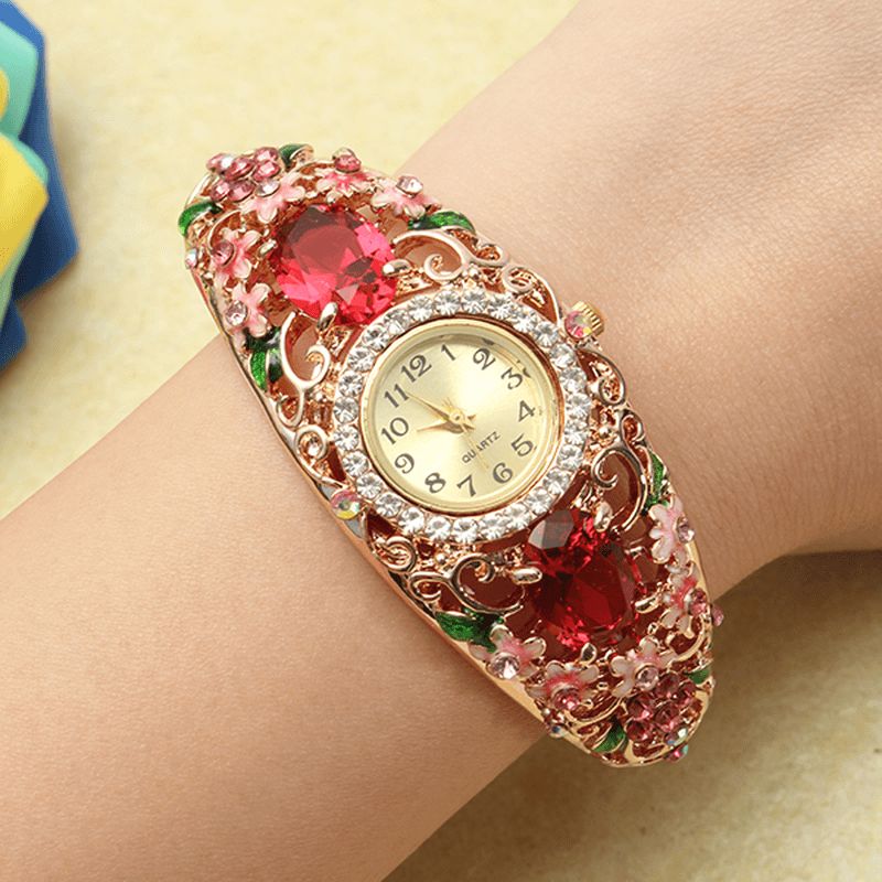 Style Rétro Dames Bracelet Montre Fleur Diamant Montre À Quartz