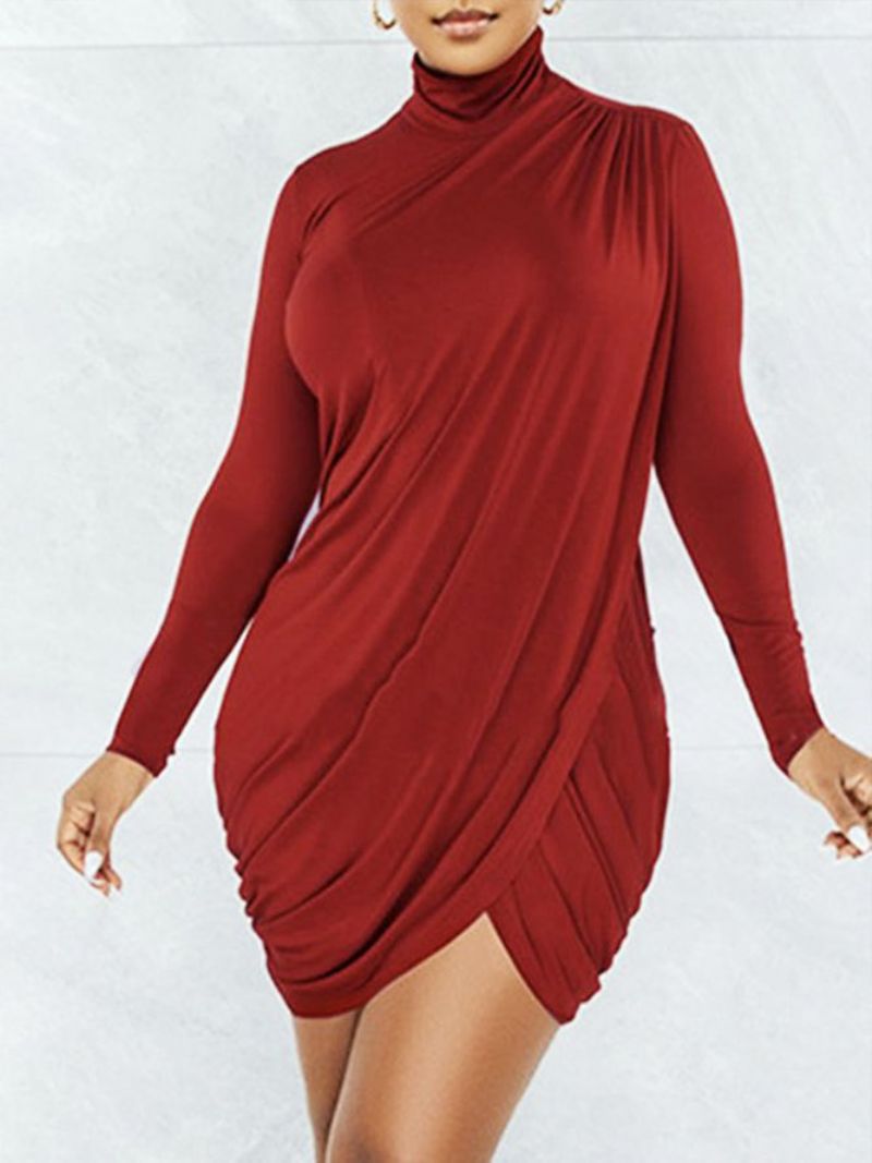 Robe Simple Rouge À Manches Longues Et Coupe Régulière